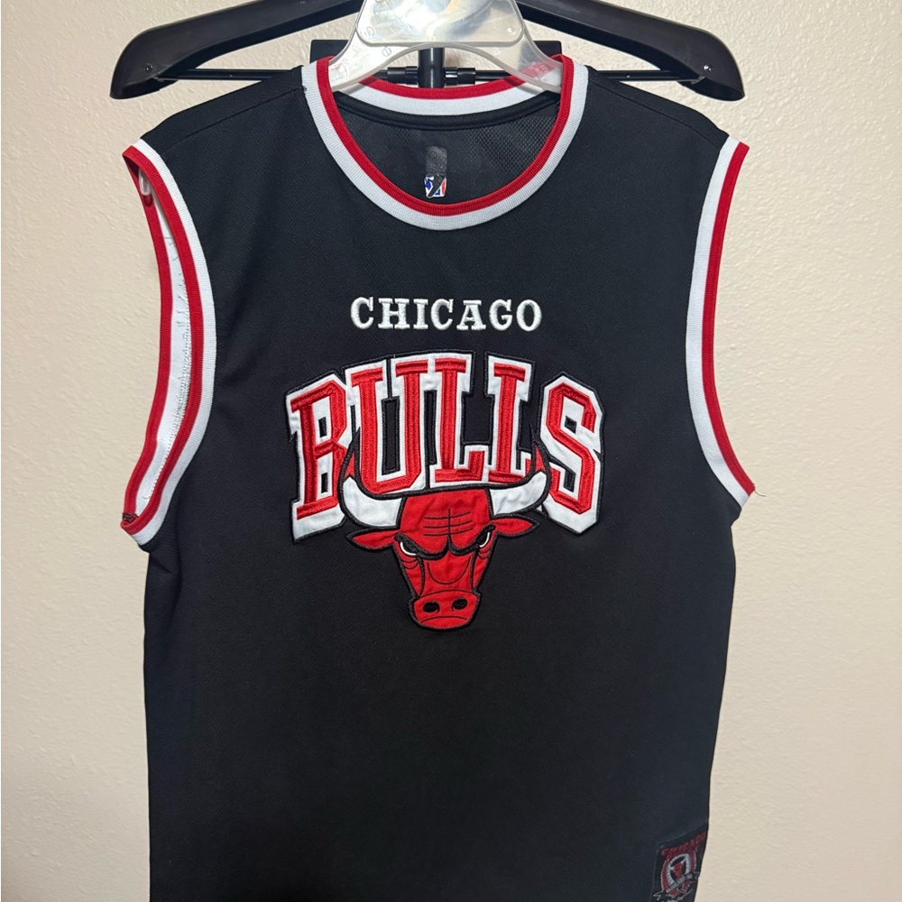 NBA Chicago‎ Bulls Black and Red Jersey
